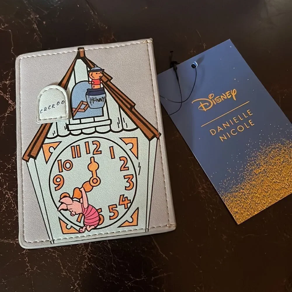 Danielle Nicole x Disney Winnie the Pooh Cardholder